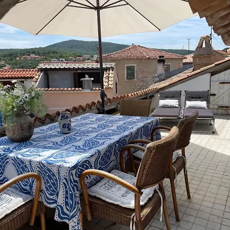 Holiday home Holiday Home Vrbnik Vrbnik (Primorje-Gorski Kotar)
