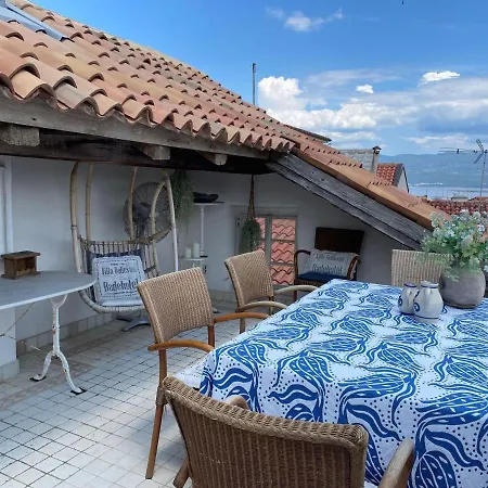 Holiday Home Vrbnik Holiday home